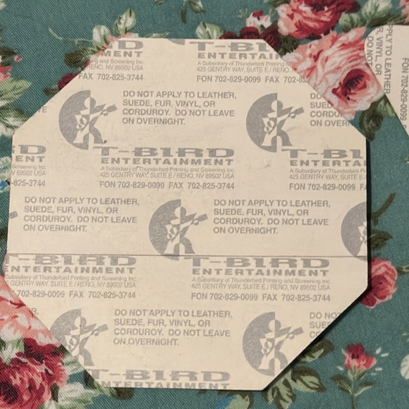 Green Day concert patches/passes in excellent condition, lot of 3 blue patches!! - Picture 2 of 12